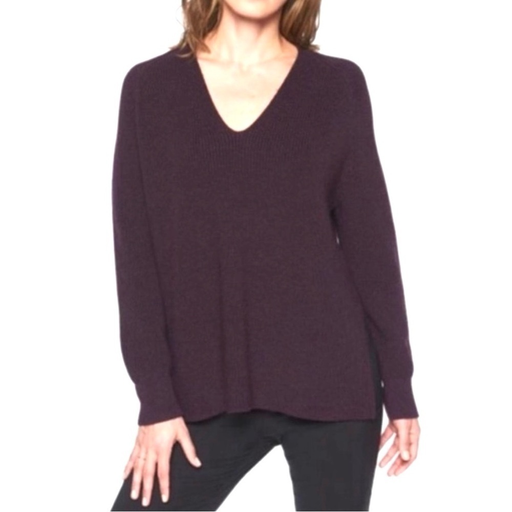 Athleta Switchback V-Neck Sweater Size XS Ribbed Merino wool Purple Oversized
